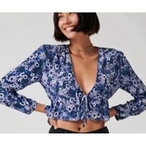 ARITZIA SUNDAY BEST Cropped Top Size Large Blue Indigo Floral Tie Front Coquette